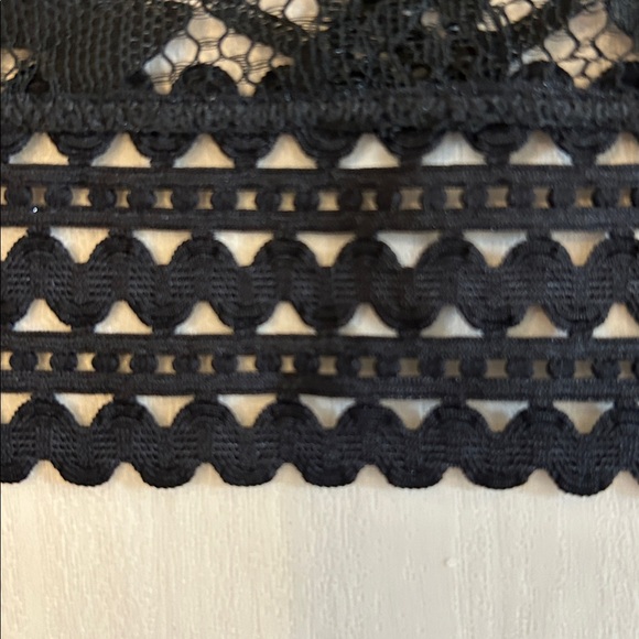 ETAM French Designer Lace Bra - Picture 5 of 8